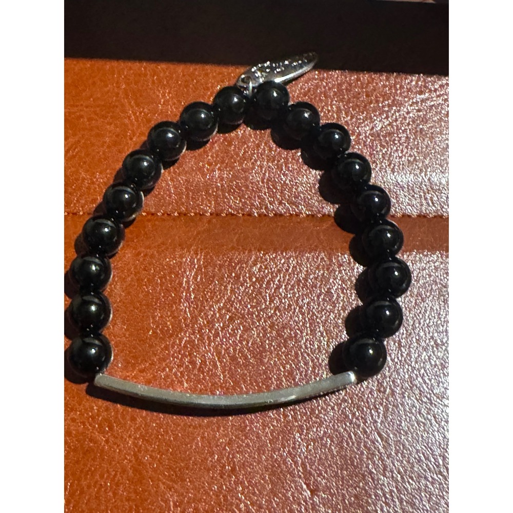 Plunder Design Black Beaded Stretch Bracelet Silver Tone Bar Accent Logo Charm